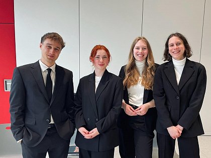 Moot Court Team 2023/24
f.l.t.r. Marc-Lukas Markhoff, Theodora Leithold, Hannah Spittler, Hannah Sommer